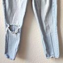 Abercrombie & Fitch Abercrombie High Rise Mom curve love Jeans Size 26 light wash distressed Photo 9