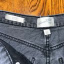 Universal Threads Women's High-Rise Boyfriend Jeans - Universal Thread Black Wash 4/27R Photo 1