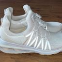 Nike shoes size 6 White Photo 3