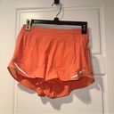 Lululemon 🆕  Hotty Hot High-Rise Lined Short 2.5" Photo 2