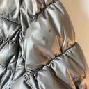 Kenneth Cole  Women’s Size XL Puffy Jacket Packable Zip Coat in Grey. Photo 2