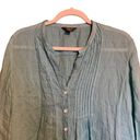 Tommy Bahama  Womens Size Medium Blue Linen Pintucked Accent Button Blouse Photo 1