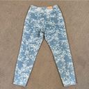 Amisu  Floral Jeans Photo 4