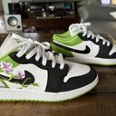 Nike Jordan Low Floral Vines Photo 0