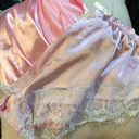 pink robe and shorts sleep wear Photo 1