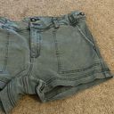 BKE  green shorts 27 Photo 1