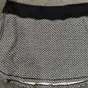 Lululemon  Pace Rival Black & White Print Tennis Skirt Size 10 EUC Photo 2