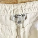 Bermuda Emanuel Ungaru denim white  shorts with pockets raw hem womens Size 10/44 Photo 8