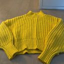 H&M BNWOT h & m yellow cable knit cropped sweater medium Photo 2