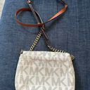 Michael Kors Crossbody Photo 2