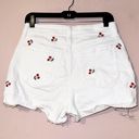 Hollister White Cherry Embroidered Curvy High Rise Mom Short 3” Size 9 NWOT! Photo 7