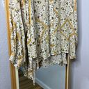 Carly Jean Los Angeles Carly Jean yellow Gold floral patterned oversized flowy button up shirt Photo 2