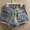 Levi’s Size 27 Women’s Denim Shorts Photo 7