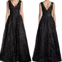 Mac Duggal  Floral Embroidered Illusion V-Neck Gown Black Maxi Dress NEW Size 2 Photo 1