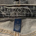 Arizona Jeans ARIZONA Women’s Curvy High-Rise Mom Slim Fit Ripped Denim Jeans Photo 7