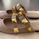 Valentino Garavani Valentino Beige Leather Rockstud-embellishment pointed-toe mules size 7.5 NEW! Photo 2