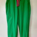 FIGS Women’s Safety Green Jogger Scrub Set Photo 2