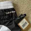 The North Face BLACK AND WHITE HYDRENALINE SHORT WOMEN’S LARGE Photo 3