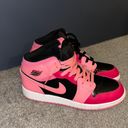 Nike Jordan 1 Mid Photo 2