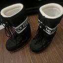 The Moon  Boots Photo 2