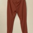 Vuori  L Women's BreatheInterlock Daily Jogger Leggings in Hazelnut Photo 9