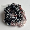 American Eagle  Women's Scrunchies Accessory Hair  Set Photo 0