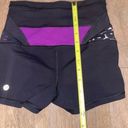 Lululemon  LEMON REVERSIBLE IN MOVEMENT SHORT EVERLUX 2.5” BLACK  SIZE 4 Photo 11