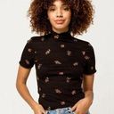 Ivy and Main  Womens Sz M Tee Ditsy Rib Mock Neck Black Top Flowers Stretchy Photo 0