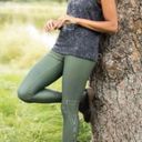 Pure Barre  Wanderlust Green Leggings Black Pebbled Small Photo 3