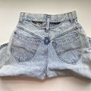 Bermuda Vintage Steel 90s cut-out high waist acid wash  jean shorts, size 7 Photo 1