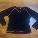 Natori Black Lounge long sleeve top with pink threads Photo 0