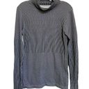 Athleta  Flurry Base Layer Turtleneck S Long Sleeve Shirt S Photo 2