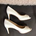 Nine West NWOT  White Peep Toe Heels S6 Photo 0