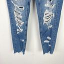 American Eagle  Distressed Stretch Mom Jean Ankle Length Size 2 EUC T2586 Photo 2