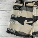 easel  Camo Raw Hem Cutoff Denim Shorts Size L Photo 2