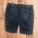 Liz Claiborne  Bermuda Classic 2 Pocket Mid Rise Denim Blue Jean Shorts Women’s 8 Photo 1