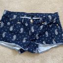 Juicy Couture Shorts Photo 0