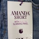 Gloria Vanderbilt  Denim Women's 4 Melbourne Blue Amanda Shorts Built In Slimming Photo 3