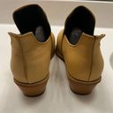 Women’s Shoes Tan Size 9 Photo 2