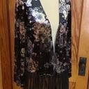 Suzanne Betro  floral velvety kimono Photo 5