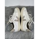 VEJA  Womens T2 White Leather Lace Up Sneakers US Size 8/EUR 39 Photo 3