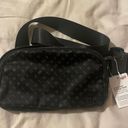 Lululemon Everywhere Belt Bag Photo 6