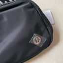 Lululemon everywhere belt bag 1L wordmark logo Photo 3