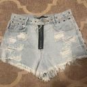 ZARA  light wash distressed cut off denim shorts size 4 zipper detail Photo 0