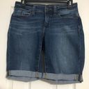 Time & Tru  Bermuda women’s size 4‎ jean shorts mid rise medium wash Photo 0