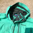 Patagonia Women’s  GorTex rain jacket size M . Photo 1