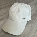 Nike White Athletic Hat Photo 0