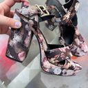 Parker & Sky floral velvet chunky heels🪷🖤 Photo 2