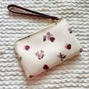 Coach  Corner Zip Wristlet In Ladybug Floral Print C7309 MSRP $78 Photo 4