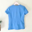 FIGS  Casma Three-Pocket Scrub Top in Ceil Blue Size XXS Photo 6